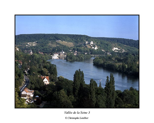 Photo couleur de la galerie "Carte postale":  voie navigable de normandie,les andelys,sous prefecture de l'eure.© Août 2005 Christophe Letellier,tous droits réservés.