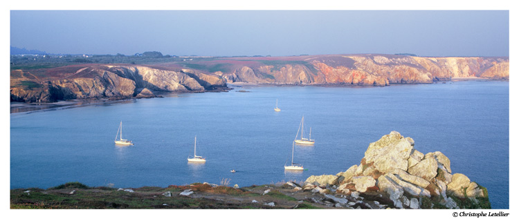 Photo panoramique: voiliers,anse de Pen Hir,nord finistère ,bretagne.© Août 2003 Christophe Letellier