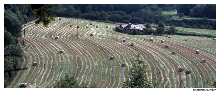 Photo panoramique,Gerberoy,pays de bray,oise normande.© Septembre 2005 Christophe Letellier